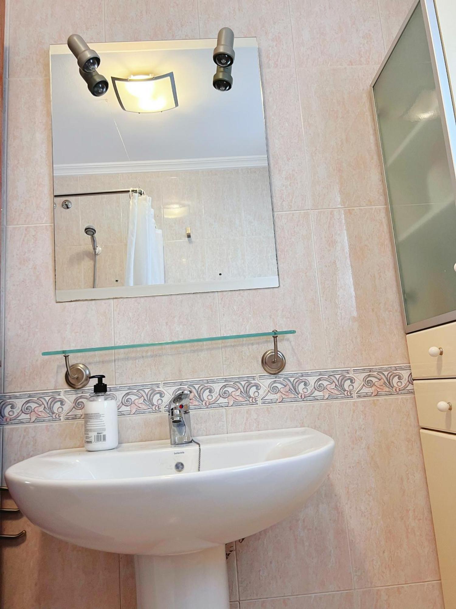 Habitacion Compartido Huelva Centro Екстериор снимка