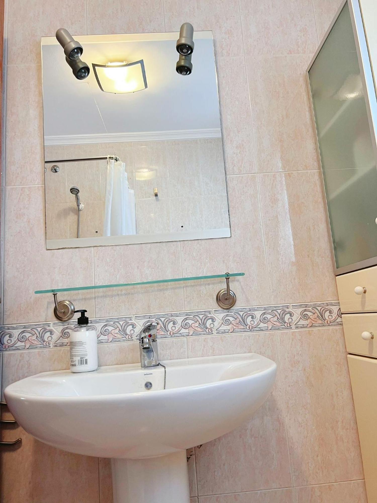 Habitacion Compartido Huelva Centro Екстериор снимка