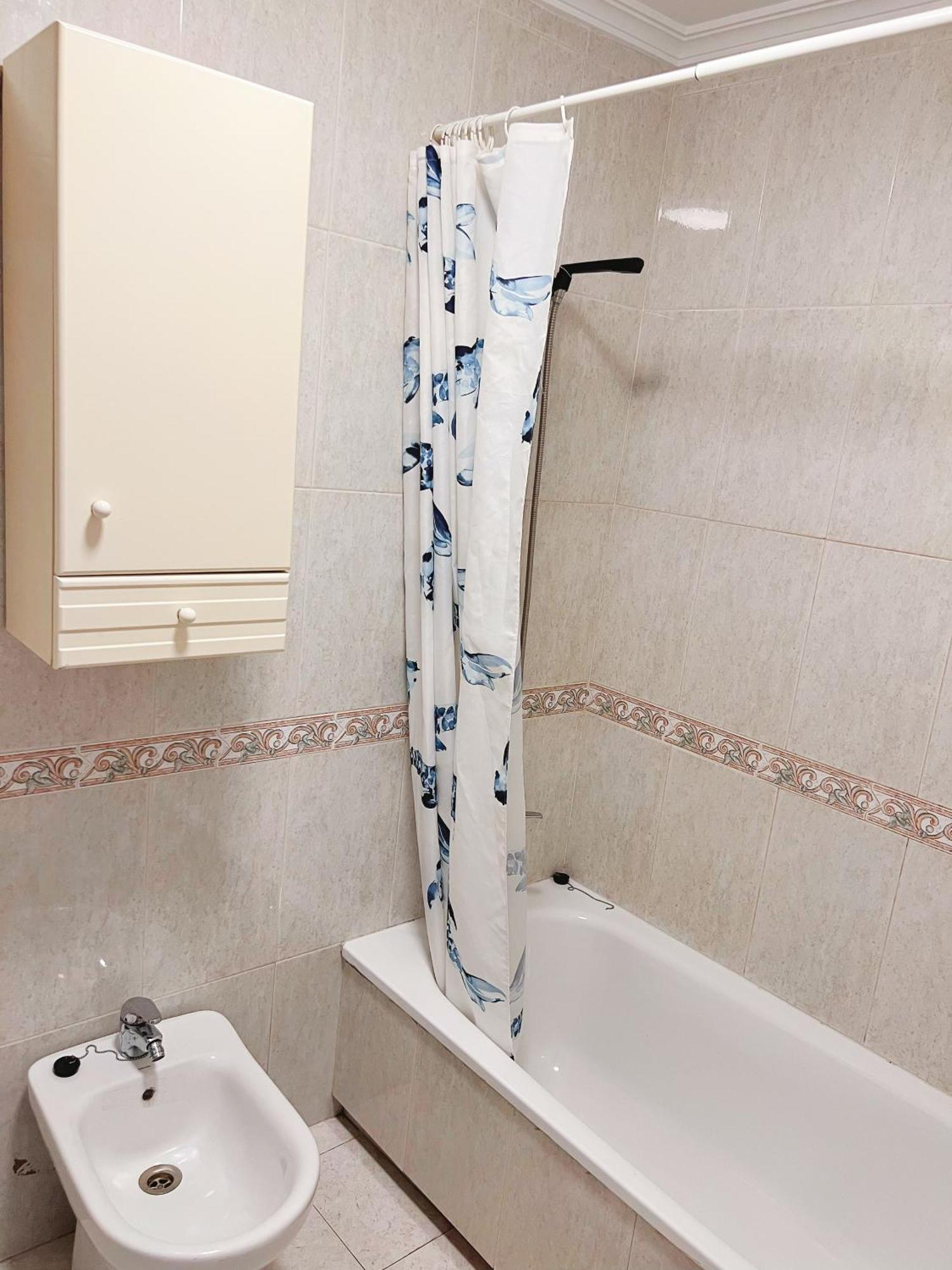 Habitacion Compartido Huelva Centro Екстериор снимка