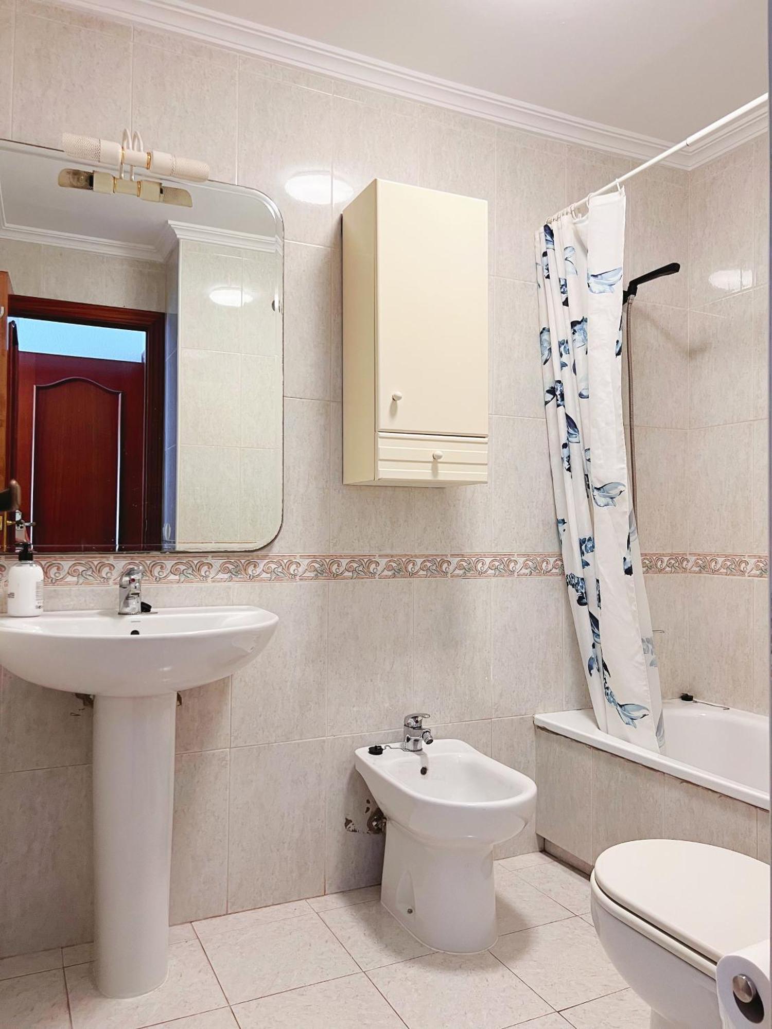 Habitacion Compartido Huelva Centro Екстериор снимка